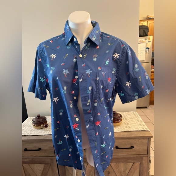 Nautica Other - Nautica Men’s Classic Fit Hawaiian shirt
